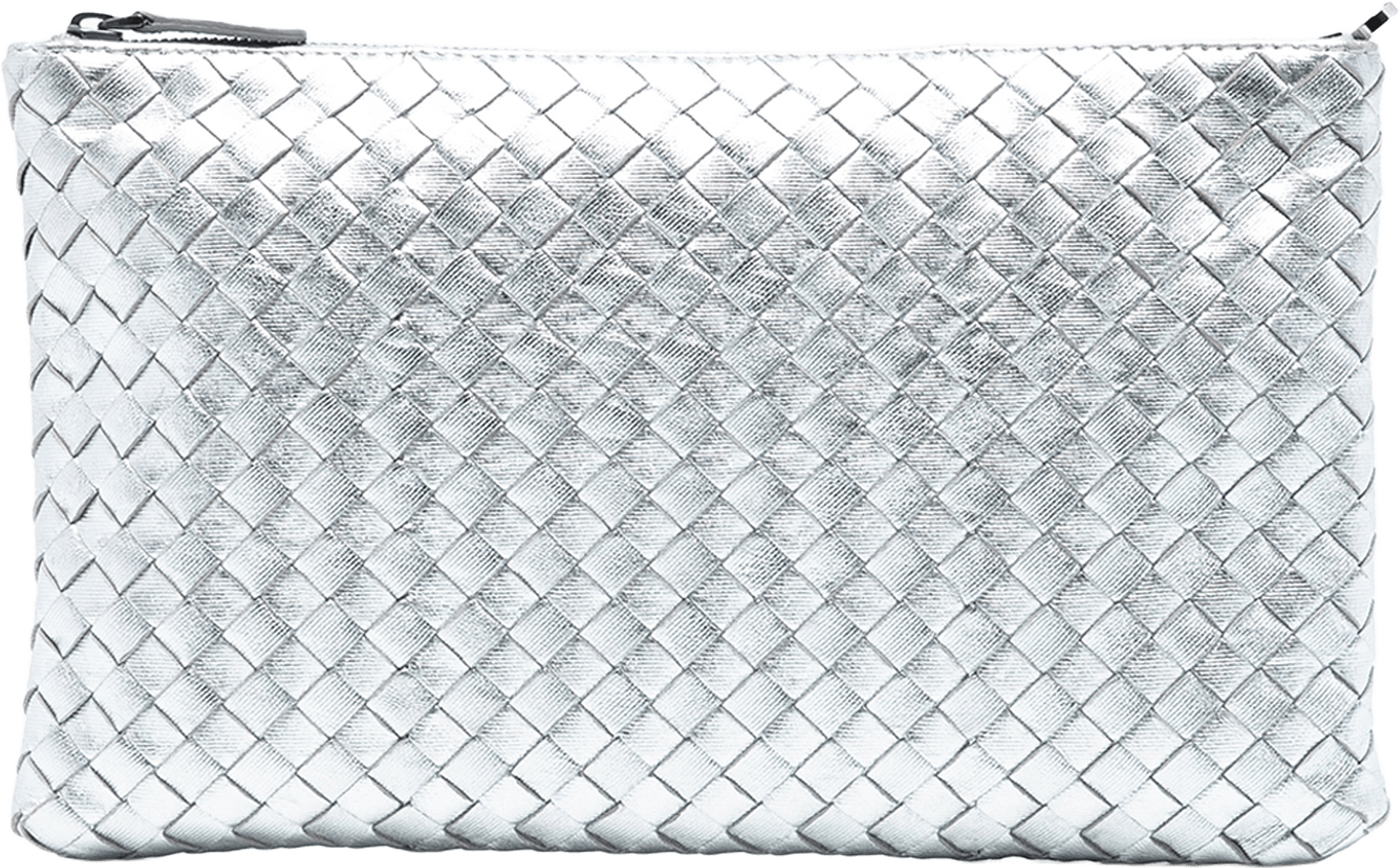 Bottega Veneta Metallic Leather Intrecciato Clutch, från Luxclusif, i färgen silver.