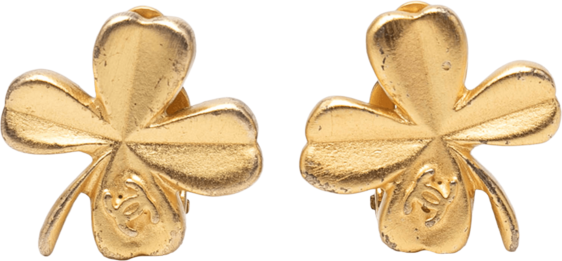 Chanel Cc Gold Plated Clover Clip On Earrings, från Luxclusif, i färgen gold.