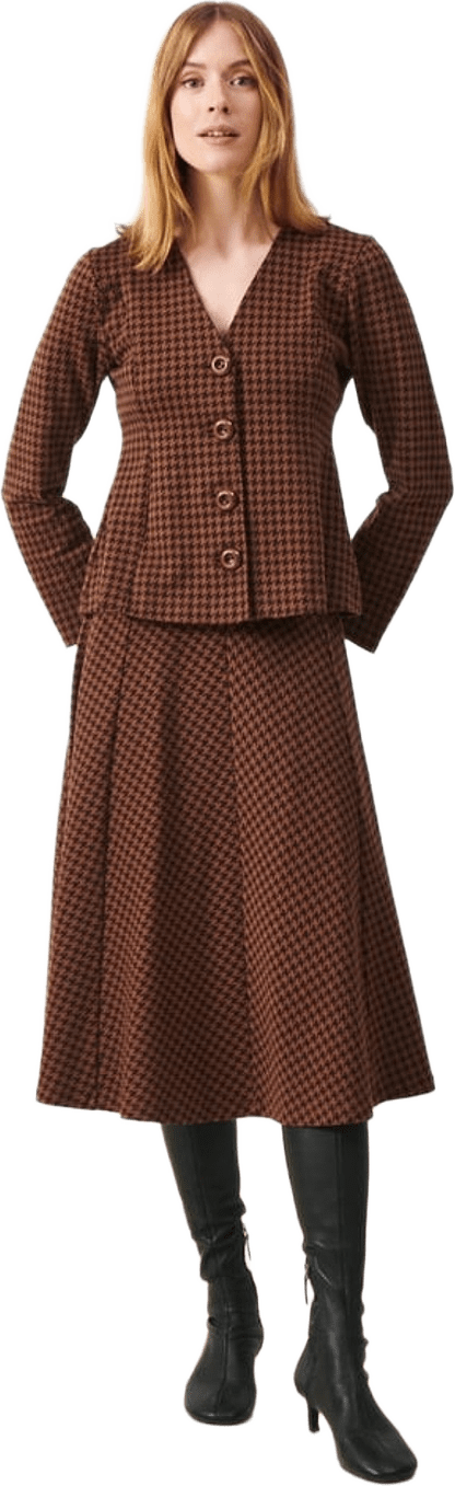 Sanna Skirt Houndstooth, från Jumperfabriken, i färgen brown.