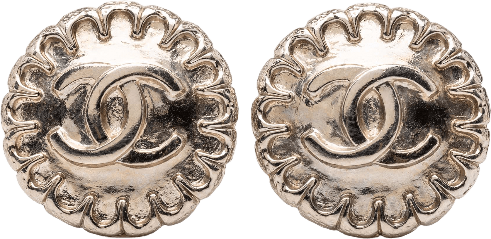 Chanel Cc Silver Plated Clip On Earrings, från Luxclusif, i färgen silver.