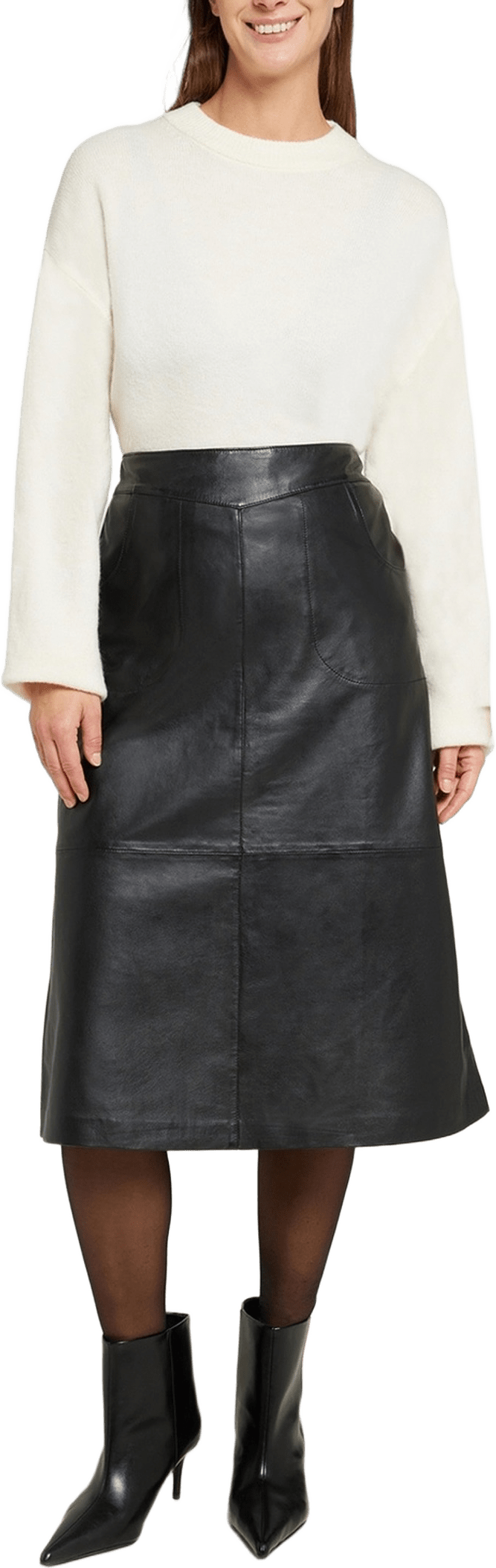 Dagmar Skirt, från Saki, i färgen black.