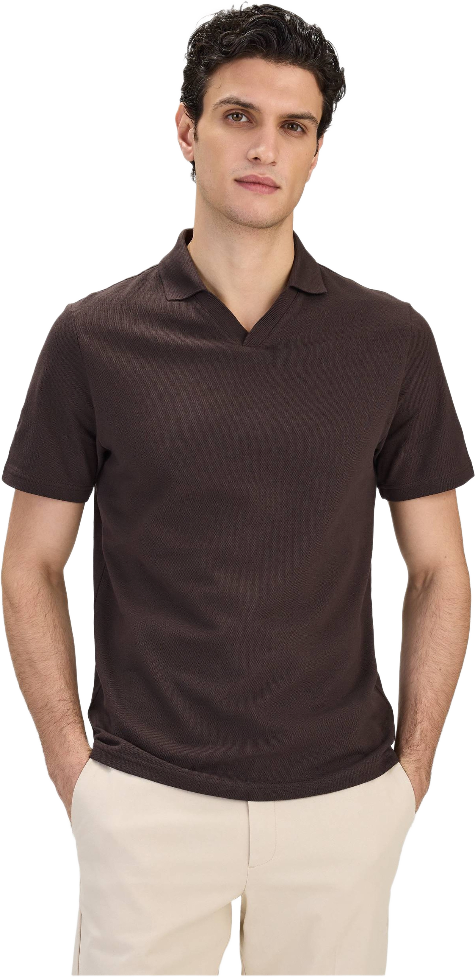 Cotton Short Sleeve V-neck Polo Shirt, från John Henric, i färgen dark brown.