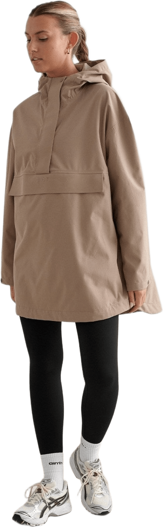 Waterproof Oversized Anorak, från aim'n, i färgen espresso.