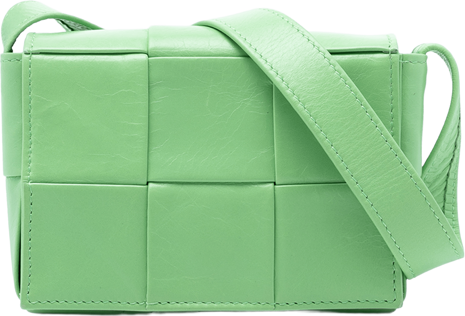 Bottega Veneta Candy Nappa Intrecciato Cassette Crossbody, från Luxclusif, i färgen light green.