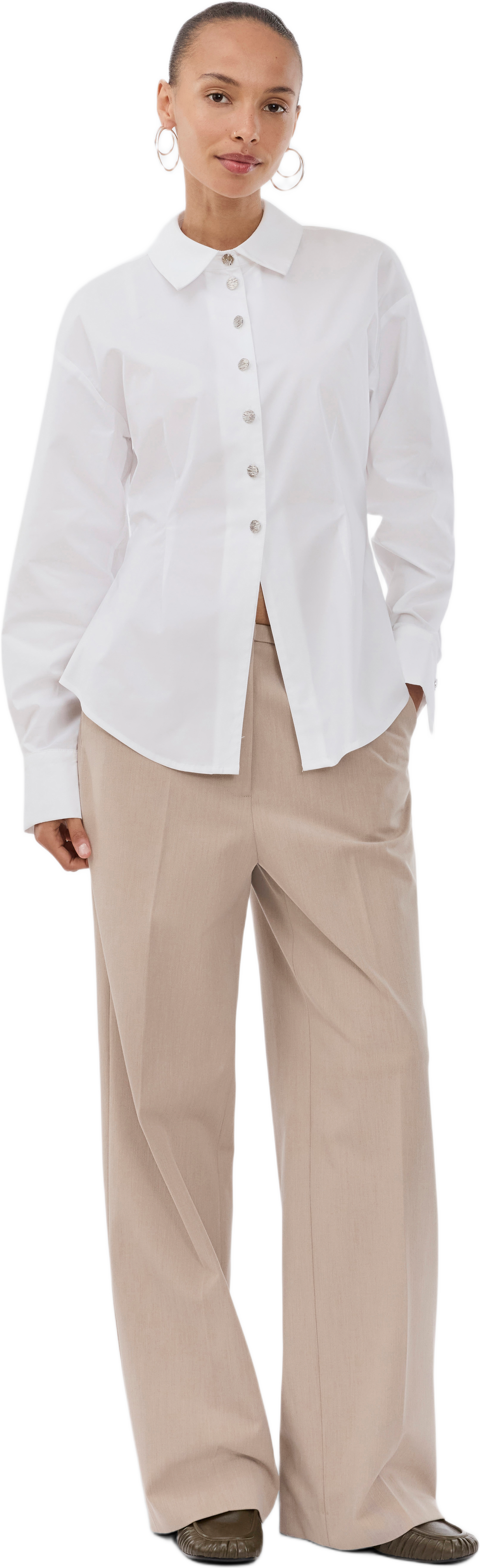 Ullismd Shirt, från Modström, i färgen white.