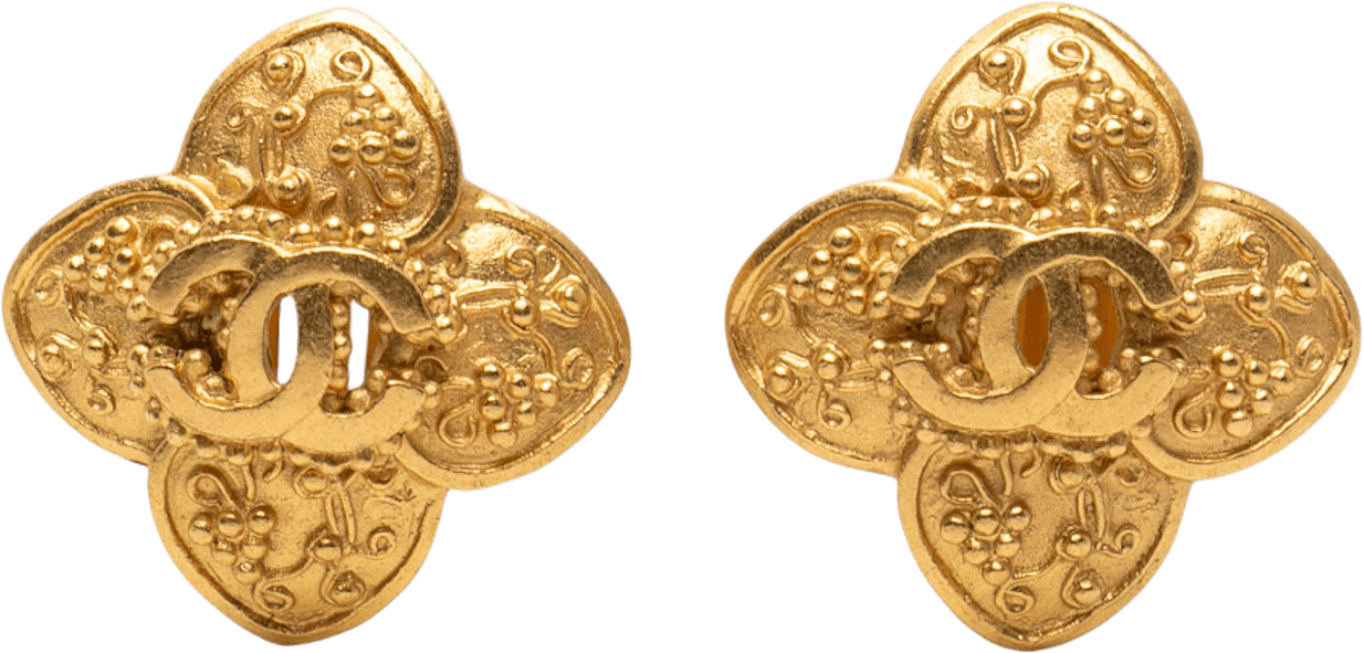 Chanel Cc Gold Plated Clover Clip On Earrings, från Luxclusif, i färgen gold.