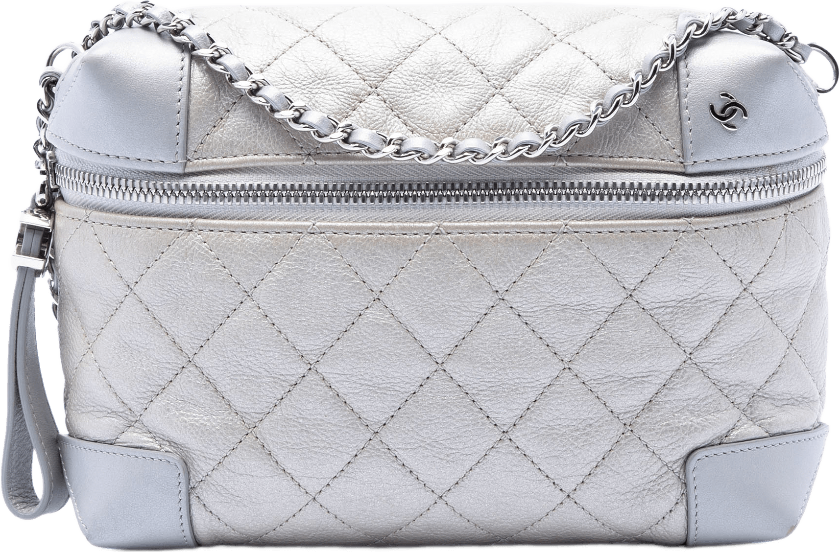 Chanel Cc Quilted Metallic Calfskin Street Allure Camera Bag, från Luxclusif, i färgen silver.