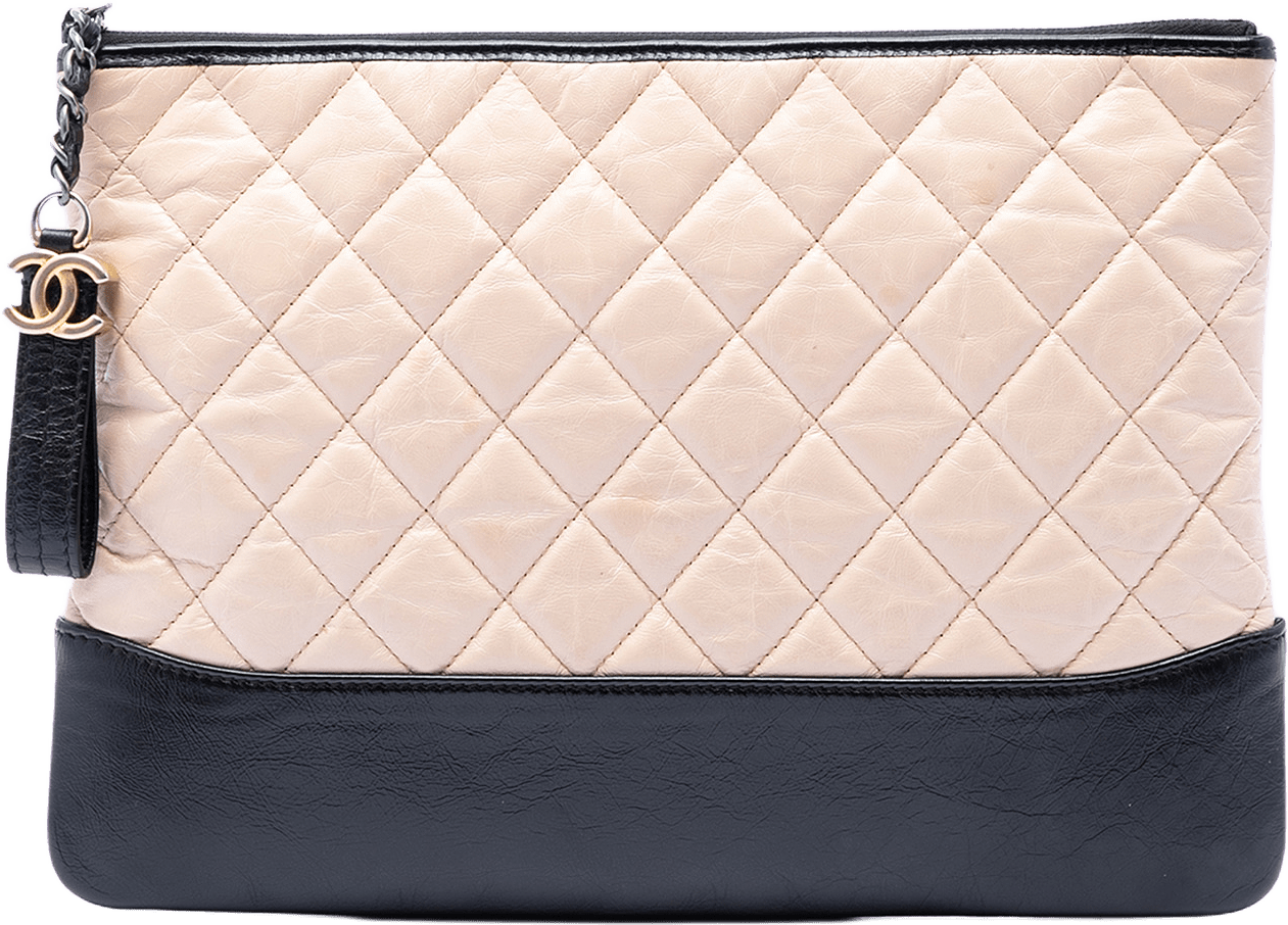 Chanel Medium Aged Calfskin Gabrielle O Case Clutch, från Luxclusif, i färgen light beige.