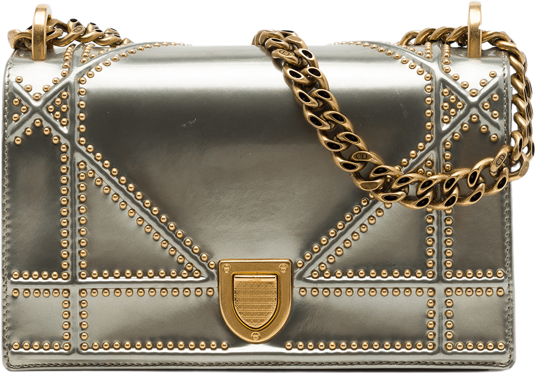 Dior Small Studded Patent Diorama Flap, från Luxclusif, i färgen silver.