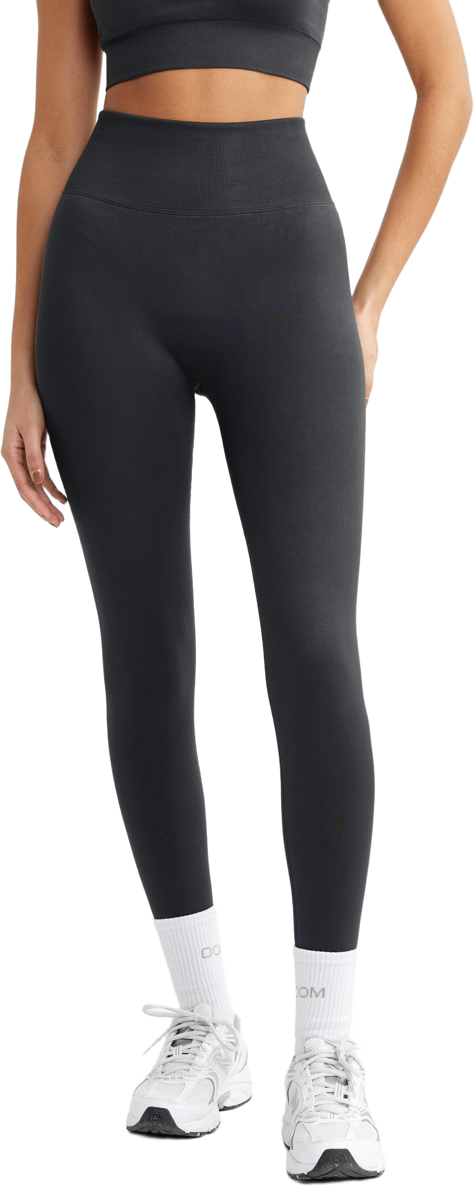 Signature Seamless Tights Iron Grey, från Drop of Mindfulness, i färgen iron grey.