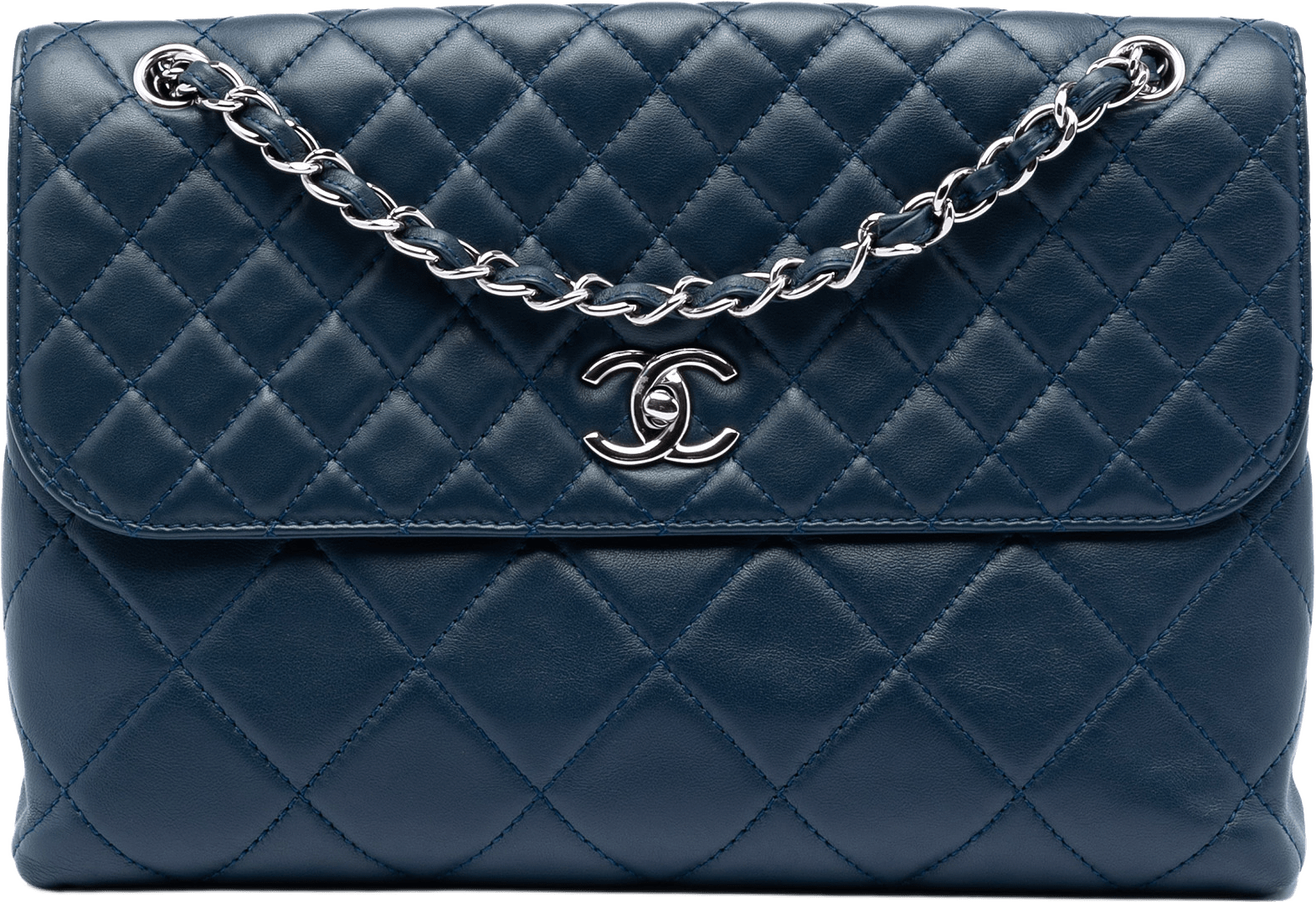 Chanel Quilted Calfskin In The Business Flap, från Luxclusif, i färgen navy.