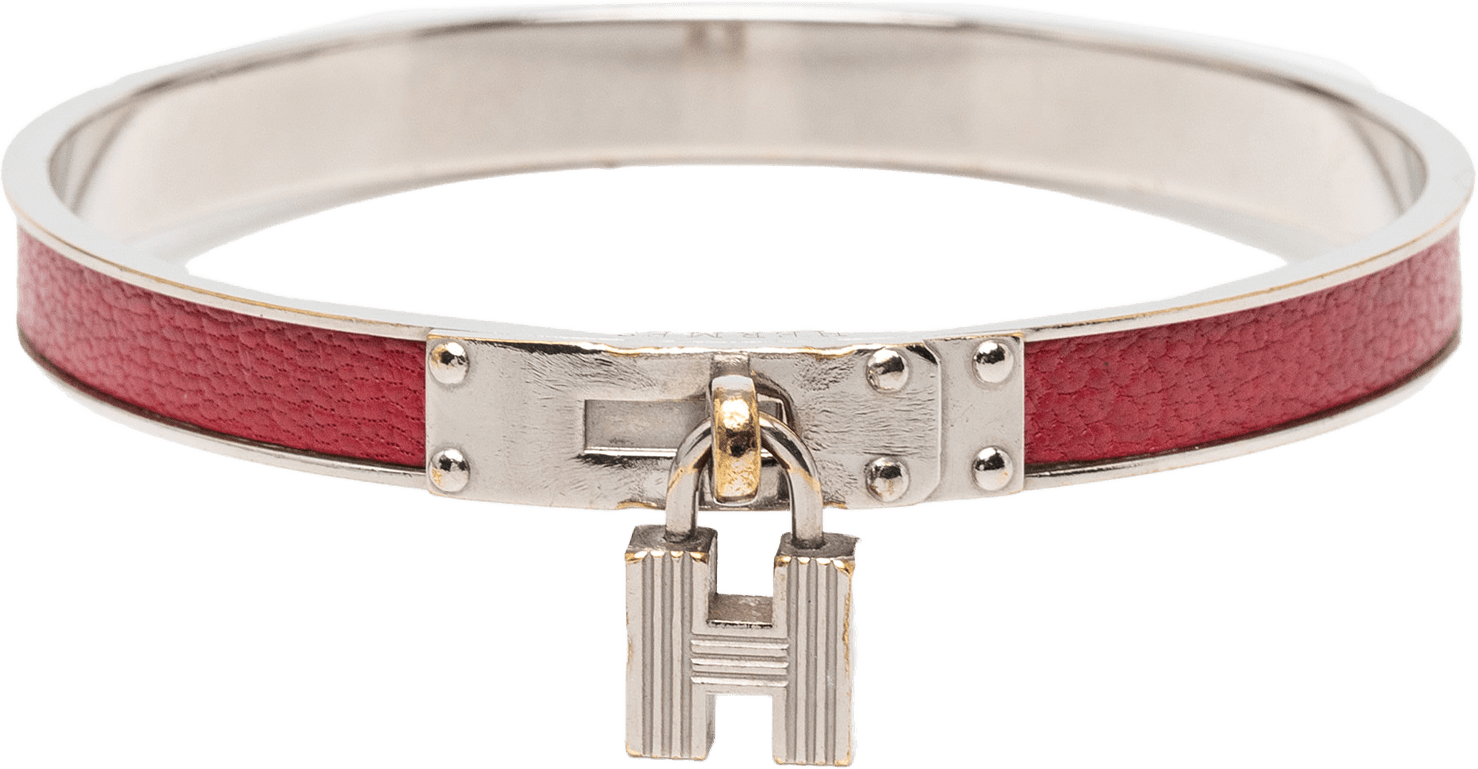 Hermès Leather Kelly H Cadena Lock Bangle Bracelet, från Luxclusif, i färgen red.