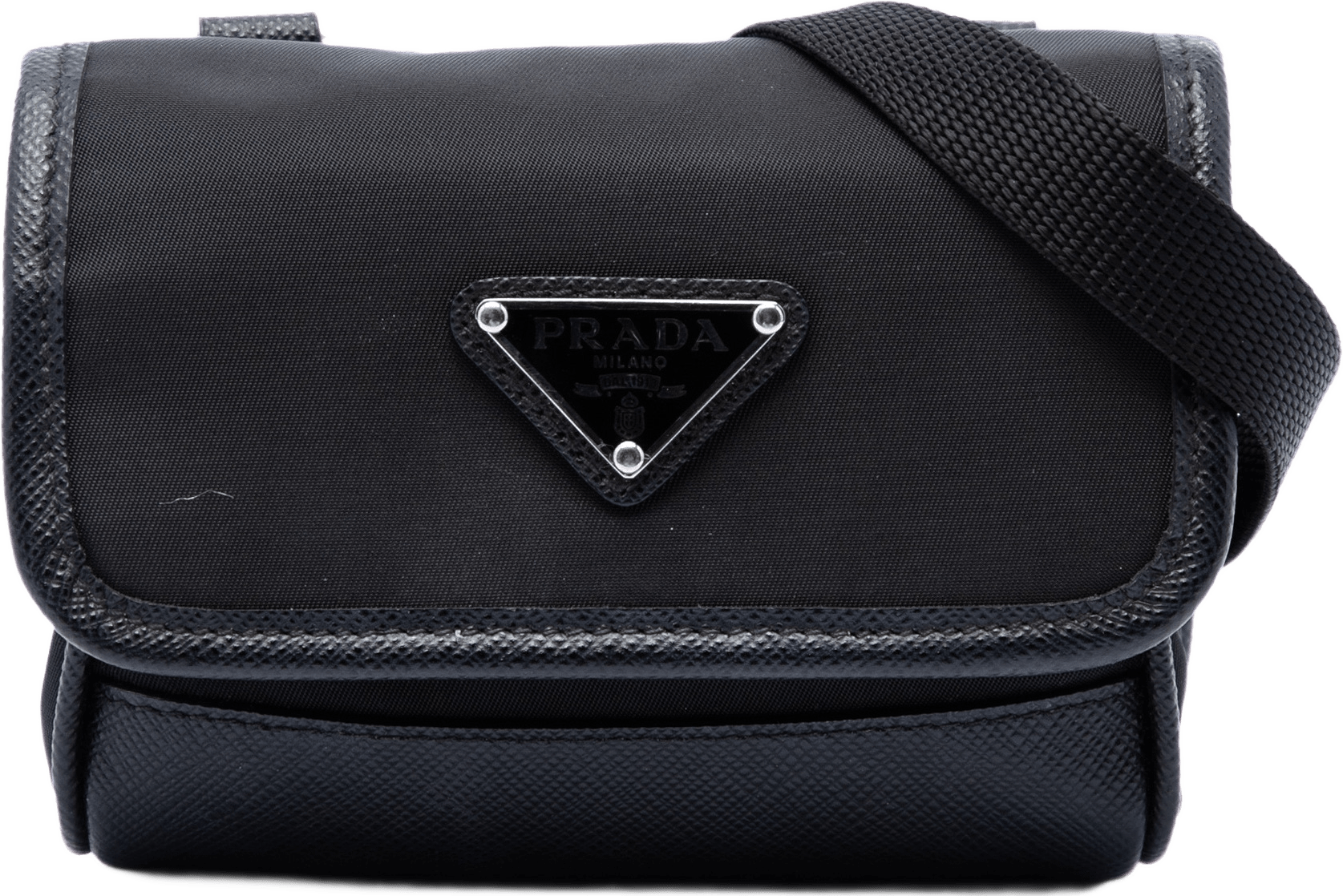 Prada Re Nylon And Saffiano Pouch, från Luxclusif, i färgen svart.