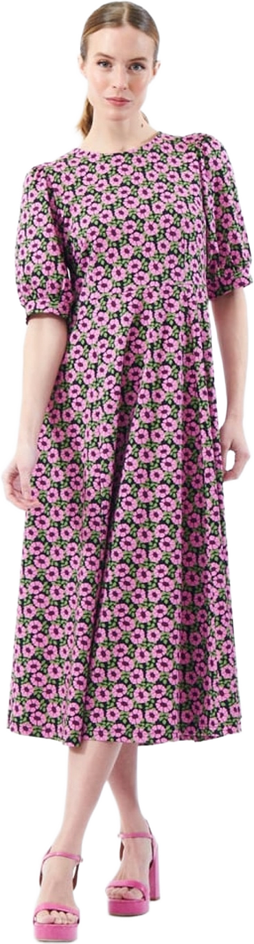 Franka Dress, från Jumperfabriken, i färgen pink.