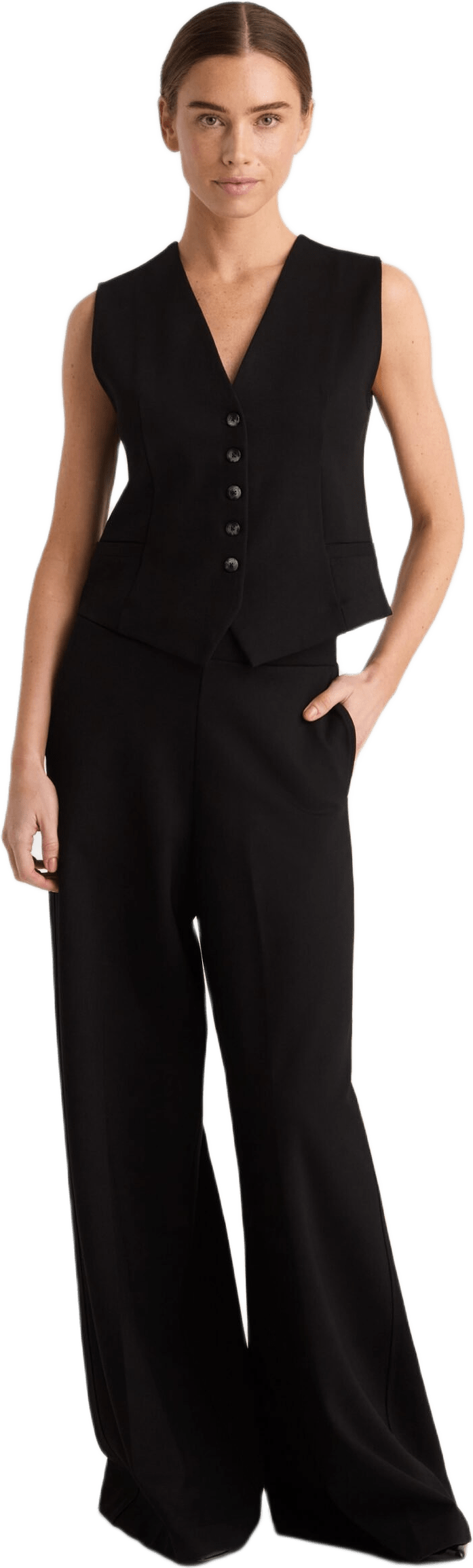 Courtney Vest - Black, från Residus, i färgen black.