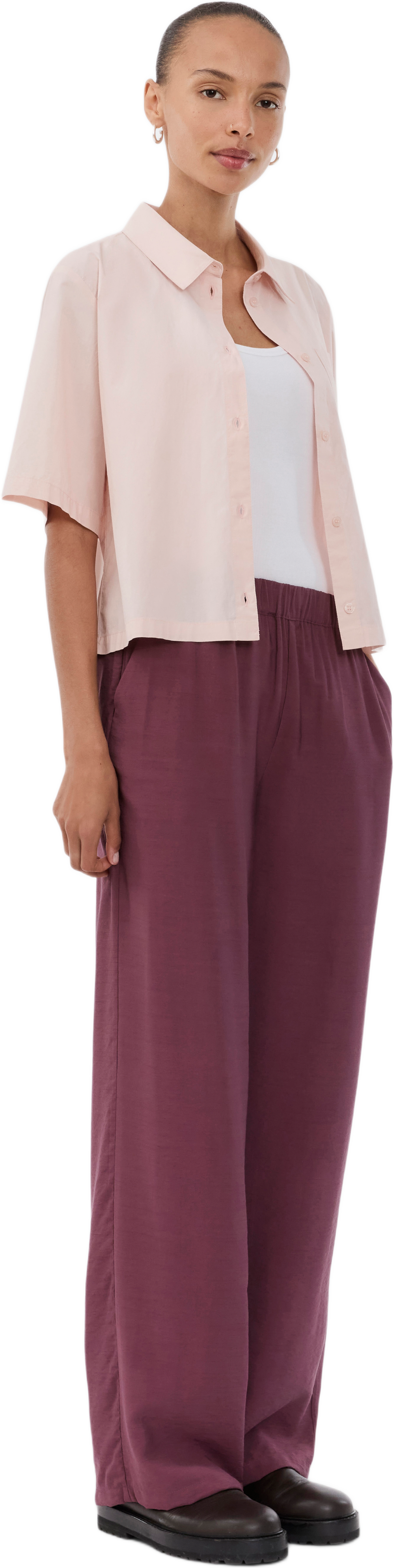 Vilbertmd Shirt, från Modström, i färgen peach whip.