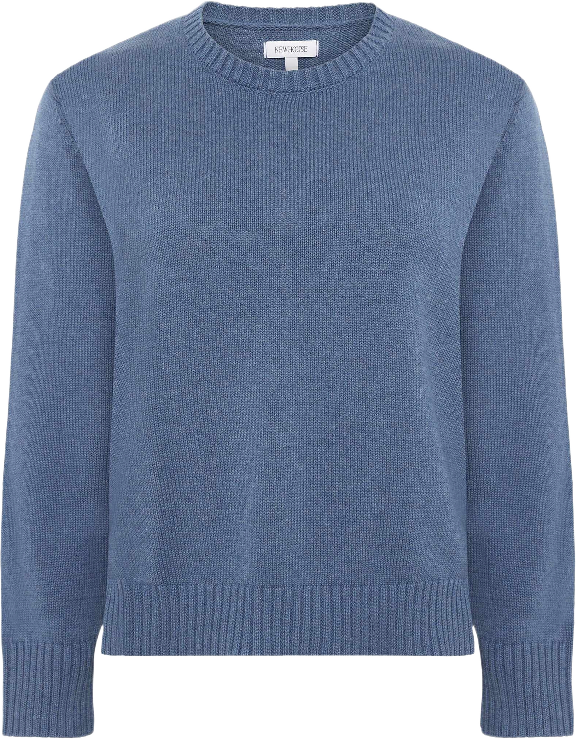 Roe Sweater, från Newhouse, i färgen mellanblå.