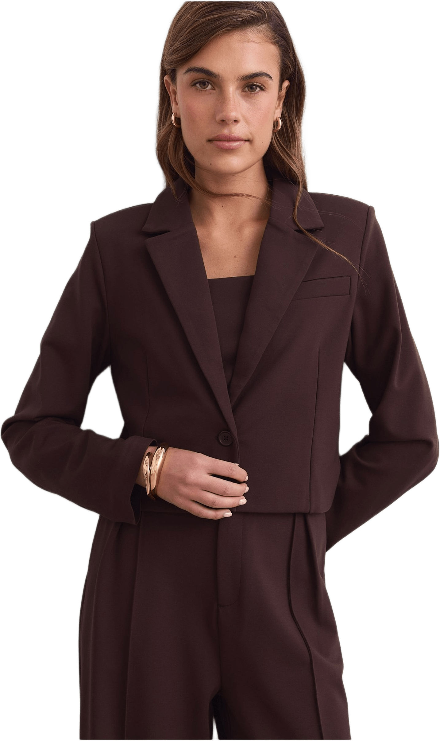 Luxe Short Blazer, från aim'n, i färgen chocolate.