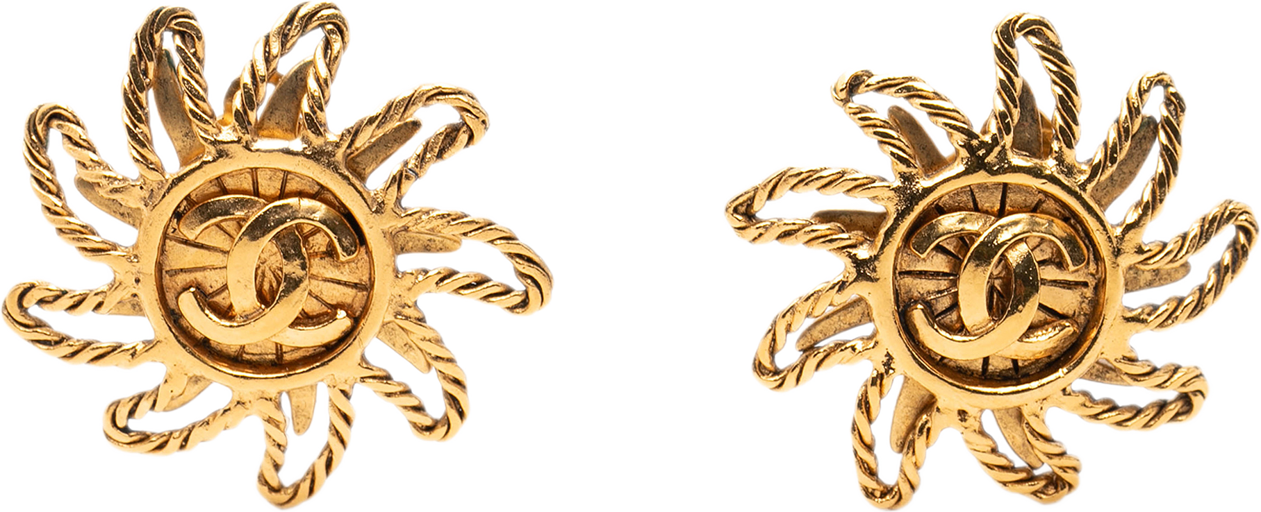 Chanel Cc Gold Plated Sun Clip On Earrings, från Luxclusif, i färgen gold.