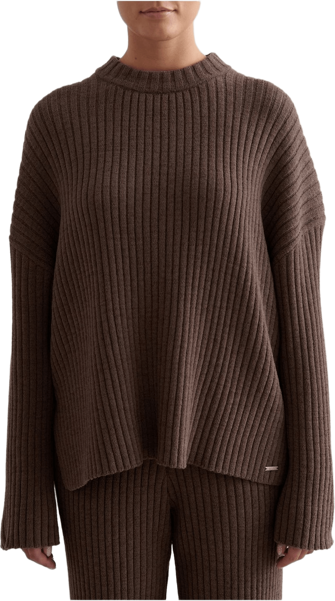 Rib Knit Sweater, från aim'n, i färgen macchiato.