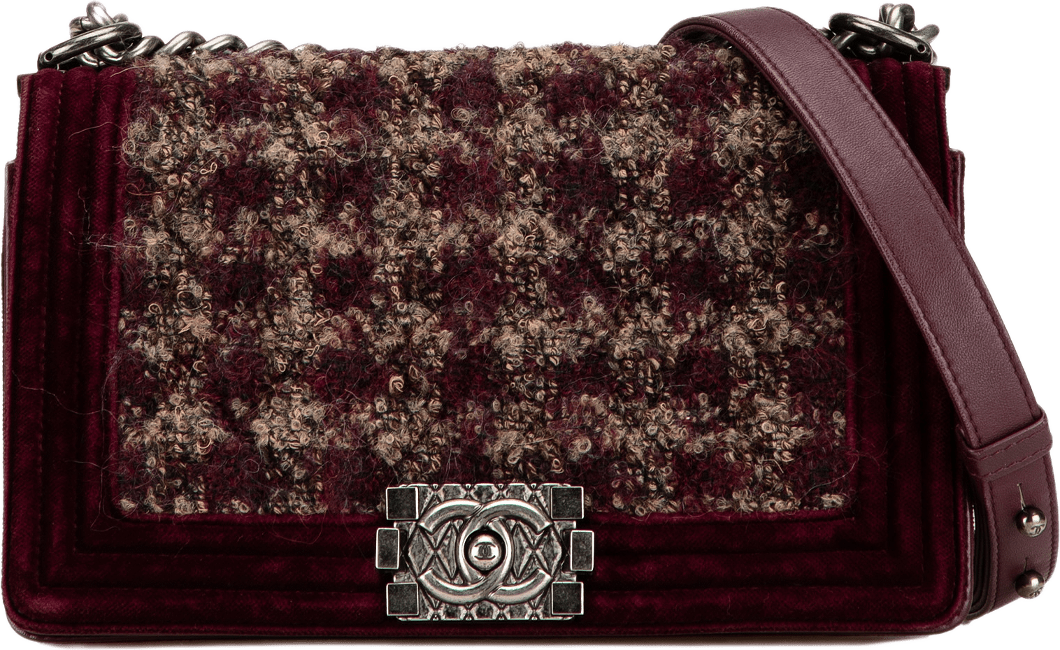Chanel Old Medium Velvet And Tweed Boy Flap, från Luxclusif, i färgen burgundy.