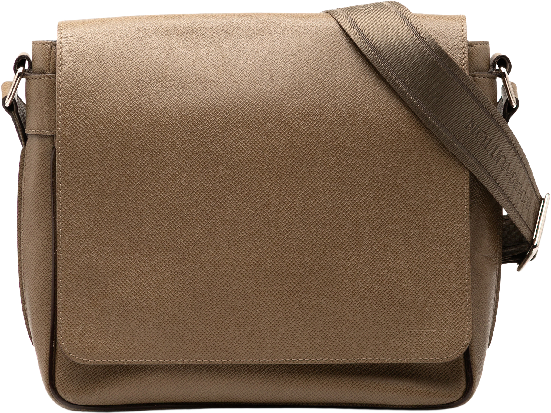 Louis Vuitton Taiga Roman Pm, från Luxclusif, i färgen light brown.