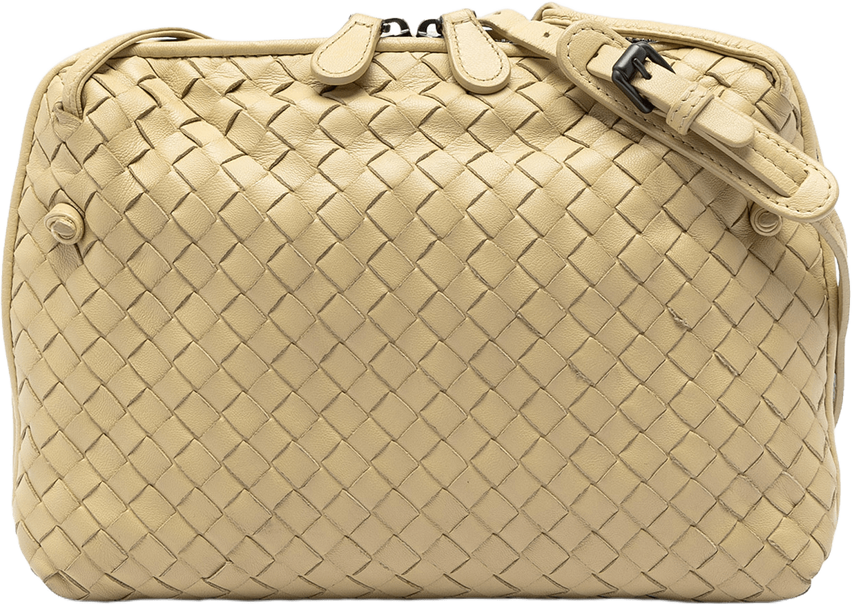 Bottega Veneta Nappa Intrecciato Nodini Crossbody, från Luxclusif, i färgen light yellow.