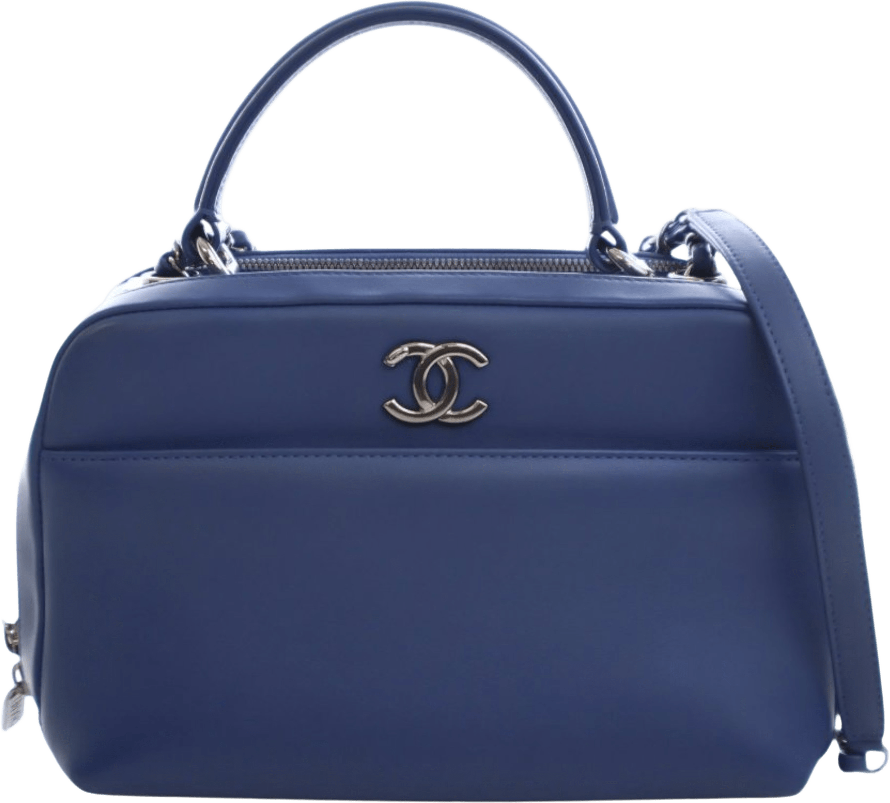 Chanel Medium Calfskin Trendy Cc Bowling Bag, från Luxclusif, i färgen blue.