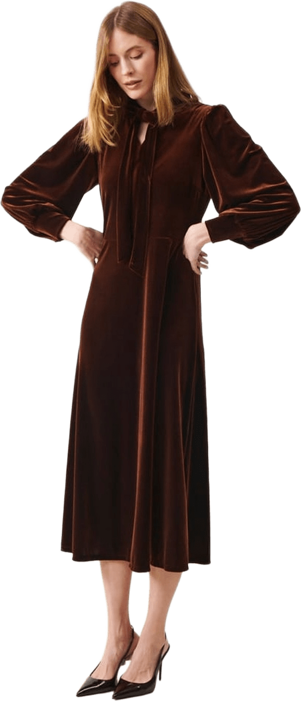 Juno Dress, från Jumperfabriken, i färgen brown.