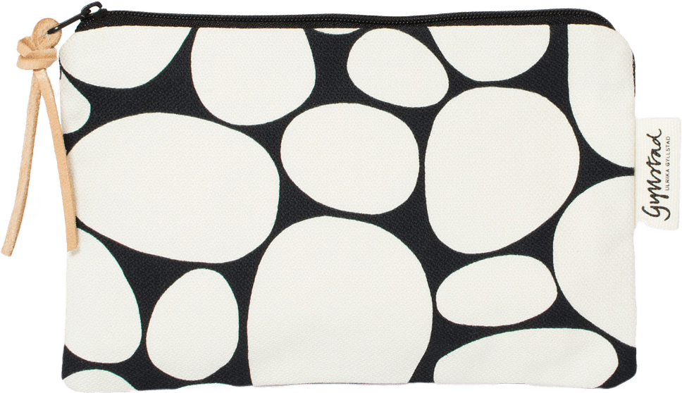 Makeup-väska Stenar, Small, från Gyllstad, i färgen white on black.