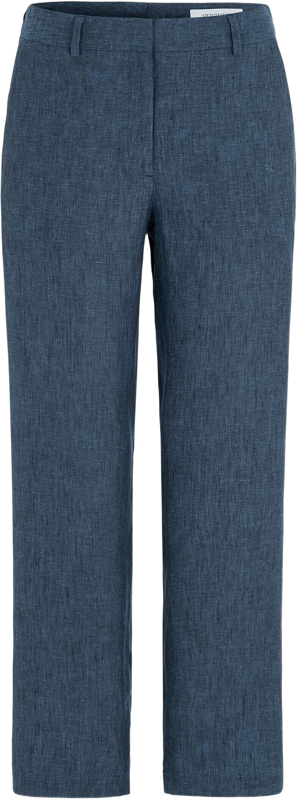 Amanda Slim Linen Trousers, från Newhouse, i färgen mjuk marinblå.