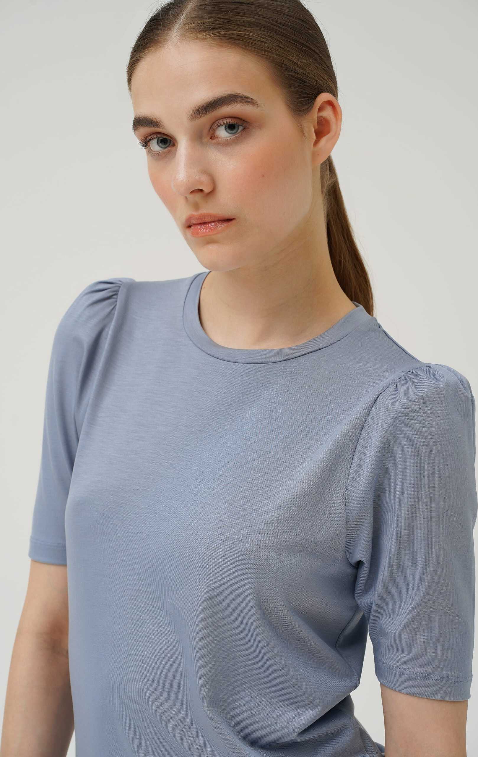 Tu Puff Top - Dusk, från Residus, i färgen blue.