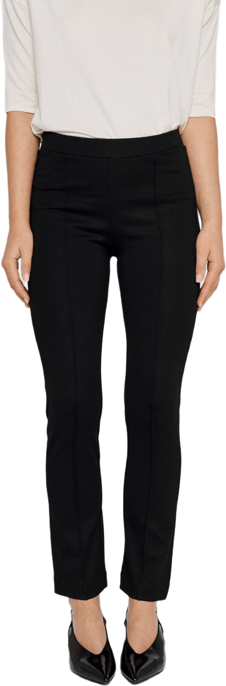 Lou Pants - Black, från Residus, i färgen black.
