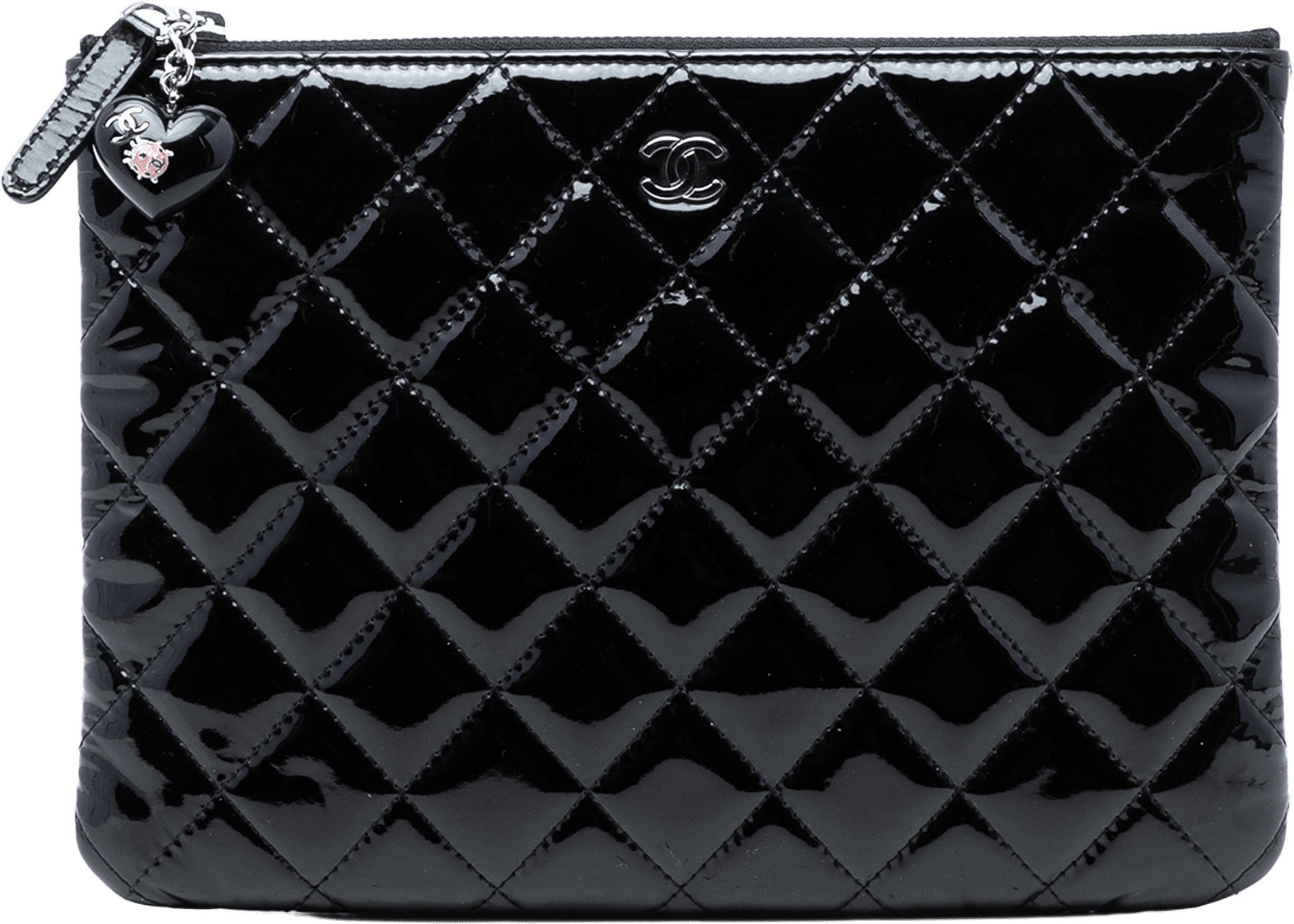 Chanel Small Quilted Patent O Case Clutch, från Luxclusif, i färgen black.