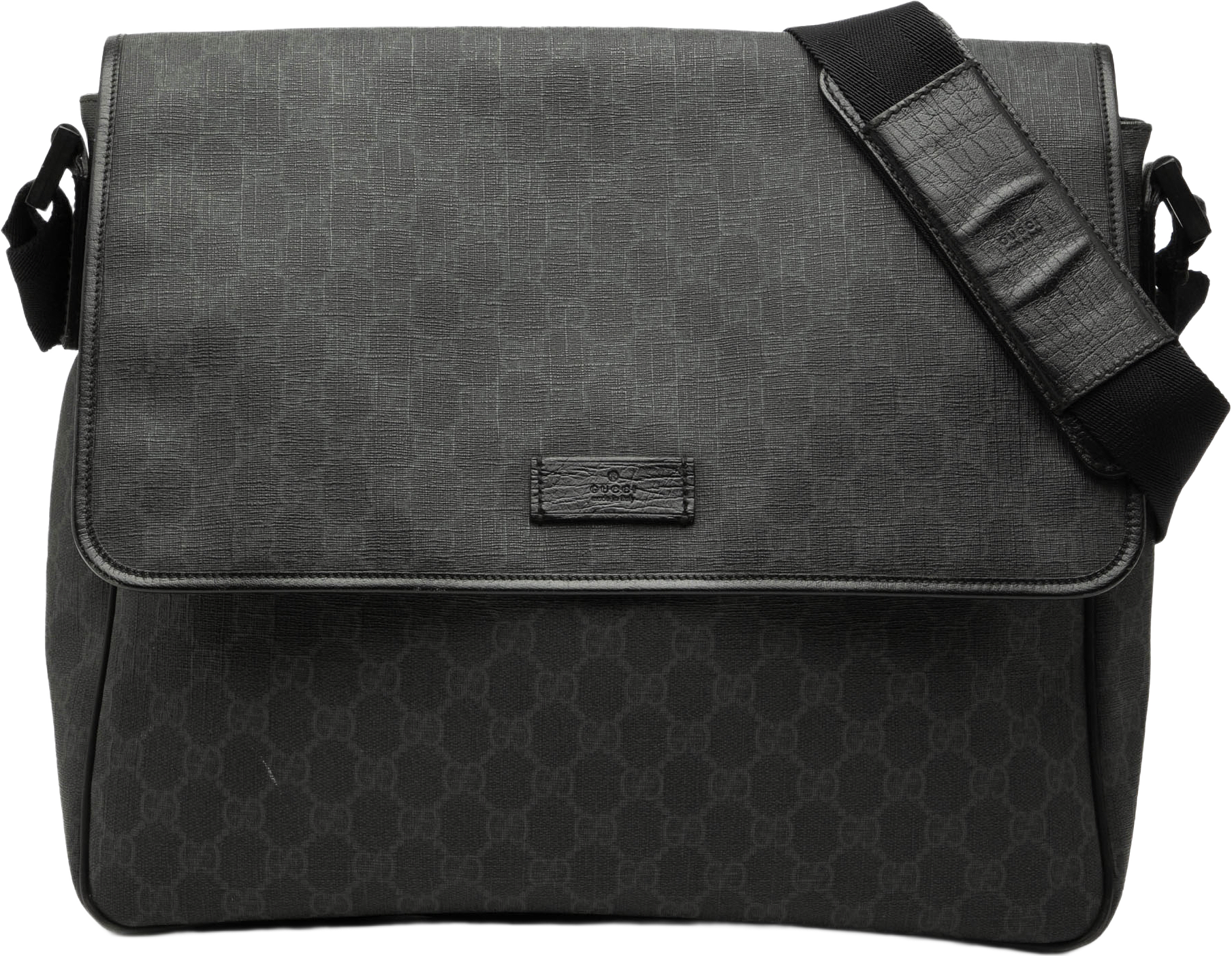 Gucci Gg Supreme Flap Messenger Bag, från Luxclusif, i färgen black.