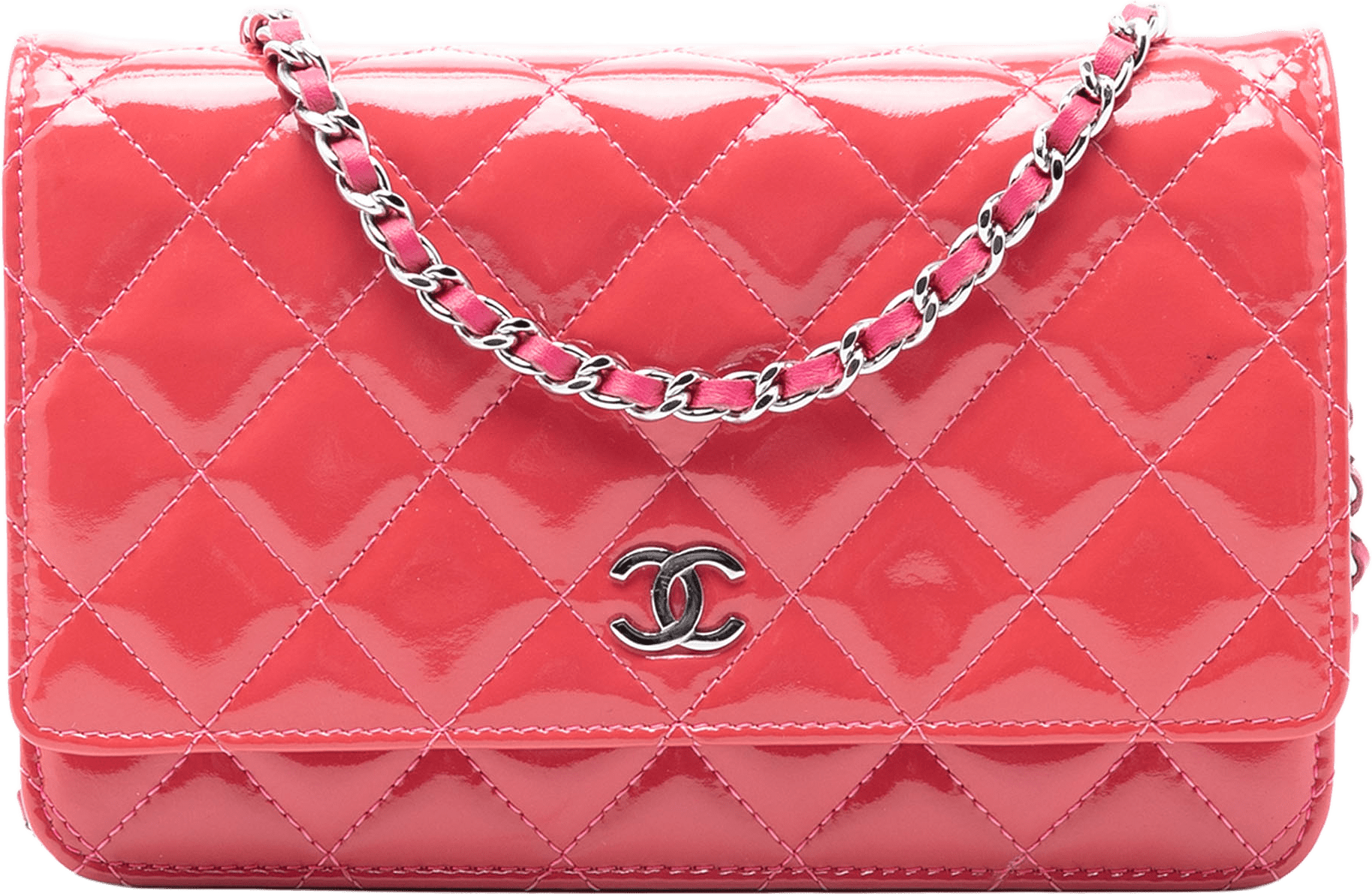 Chanel Cc Quilted Patent Wallet On Chain, från Luxclusif, i färgen blush.