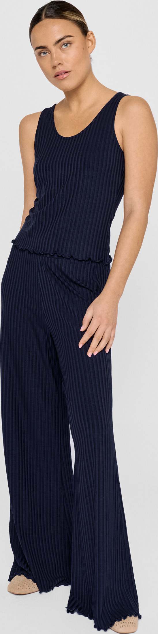 Chami Tank - Midnight, från Residus, i färgen blue.