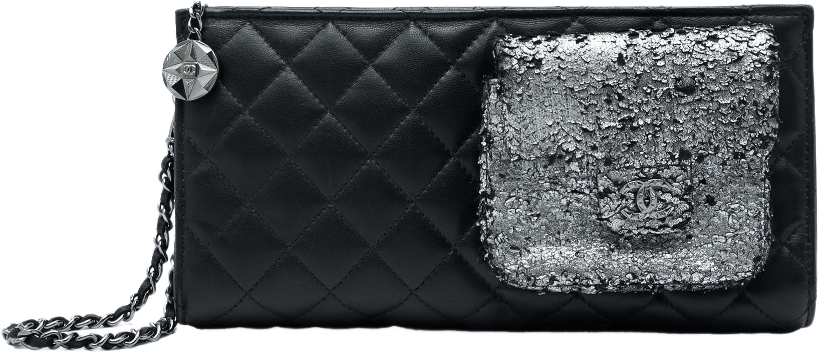 Chanel Metallic And Quilted Lambskin Mineral Nights Pochette Wristlet, från Luxclusif, i färgen svart.