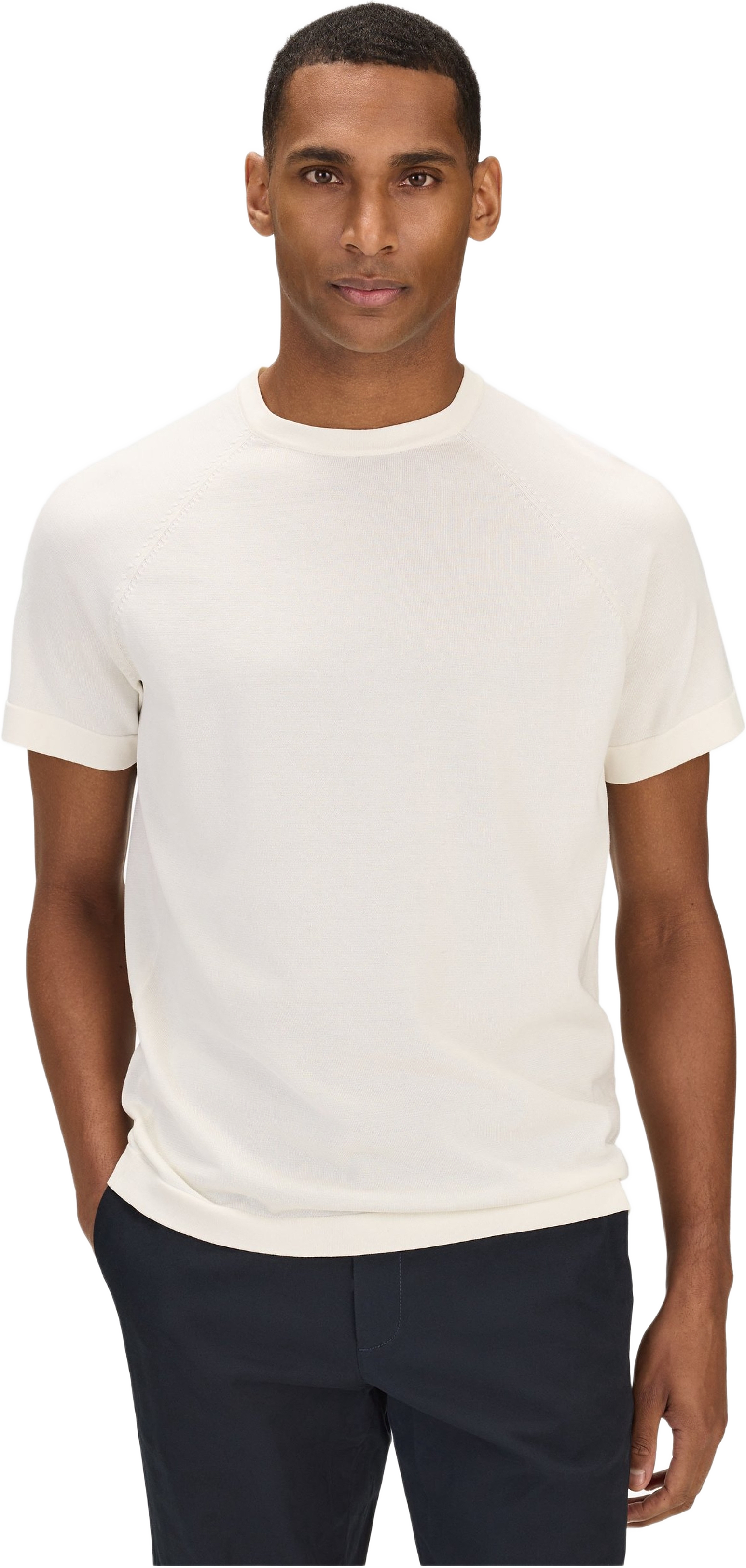 Cotton Silk Raglan Tee (ragnar), från John Henric, i färgen cream.