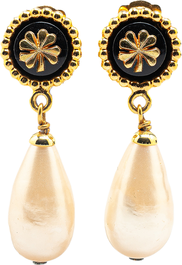 Chanel Gold Plated Clover Faux Pearl Drop Earrings, från Luxclusif, i färgen pearl.