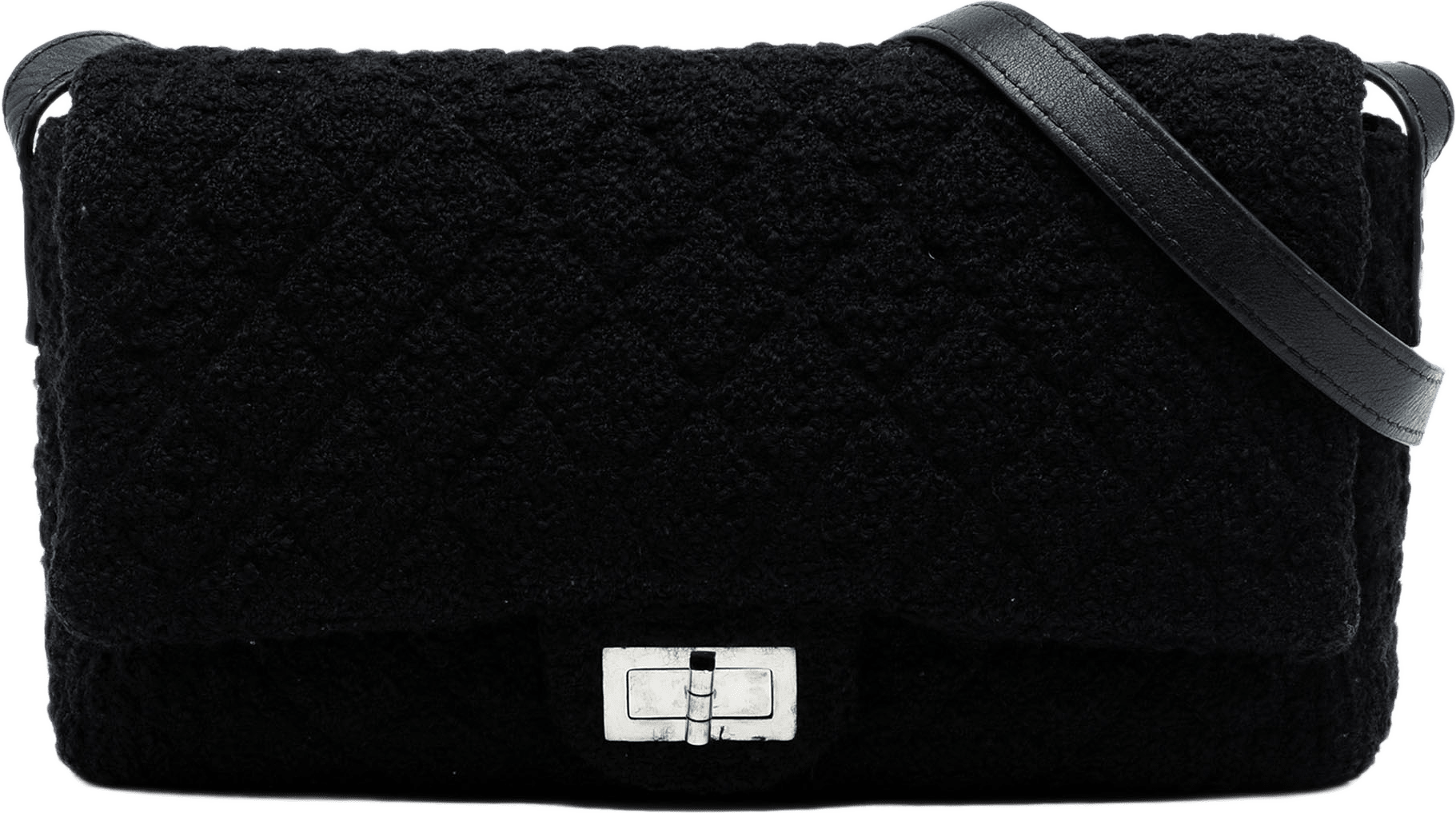 Chanel Jumbo Reissue 2.55 Quilted Tweed Easy Messenger Flap, från Luxclusif, i färgen svart.