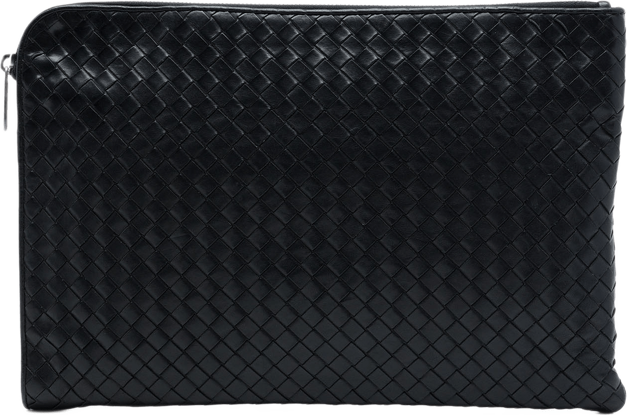Bottega Veneta Nappa Intrecciato Portfolio Flap Clutch, från Luxclusif, i färgen svart.