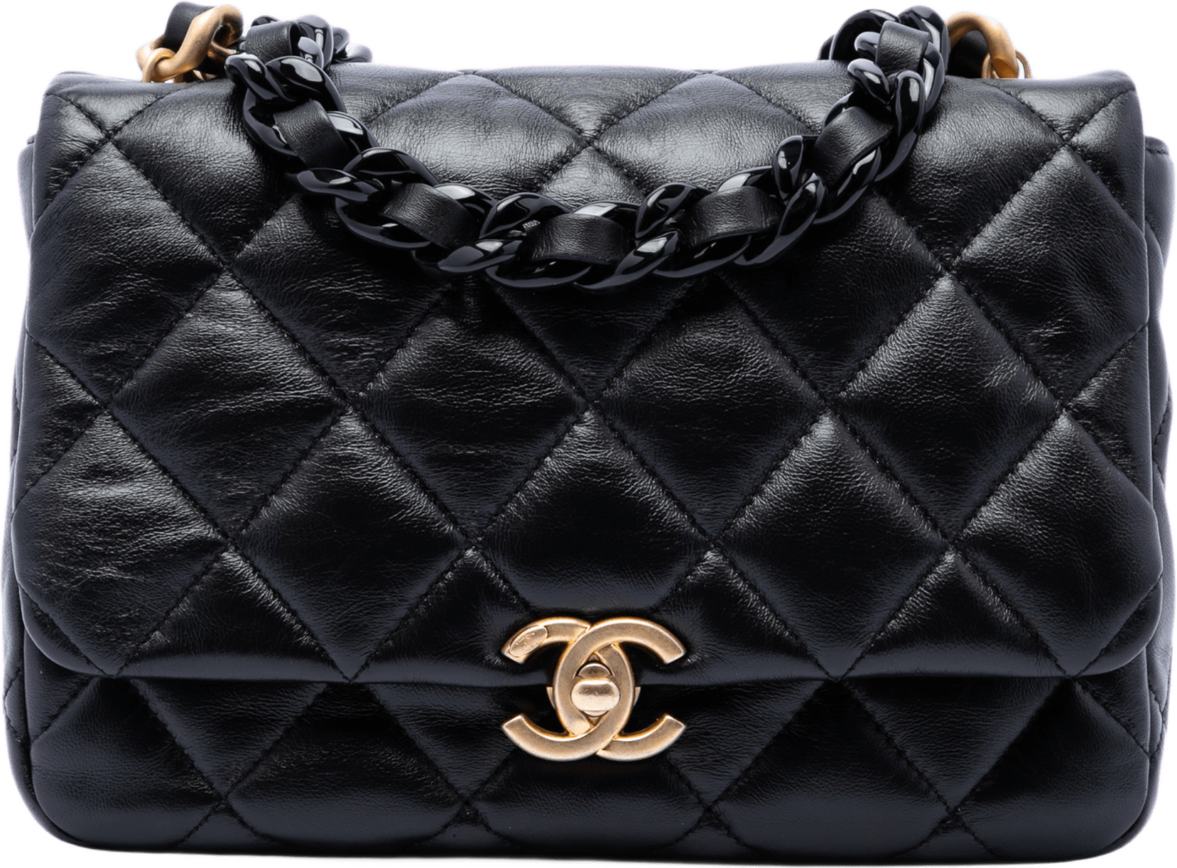 Chanel Small Quilted Lambskin Lacquered Chain Flap, från Luxclusif, i färgen svart.