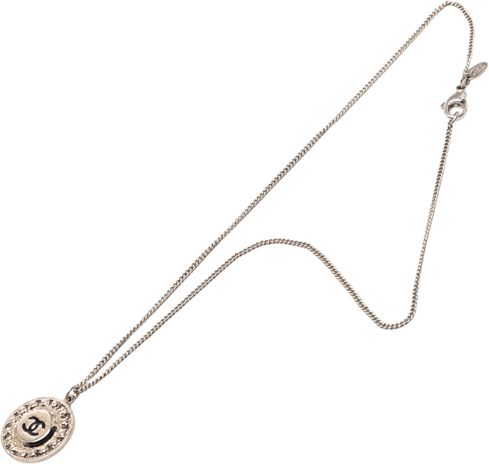 Chanel Cc Silver Plated Crystal Enamel Pendant Necklace, från Luxclusif, i färgen silver.