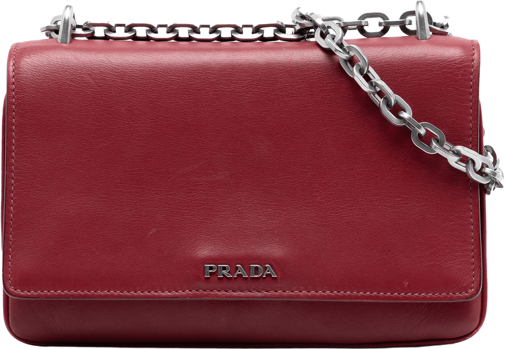 Prada Soft Calf Chain Crossbody, från Luxclusif, i färgen red.
