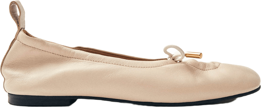 Rosalind Cream Leather Ballet Flats, från Alohas, i färgen cream.