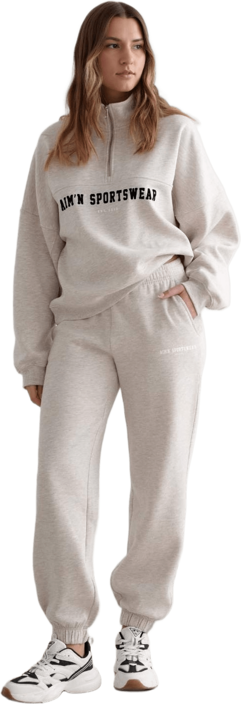 Classic Sweatpants, från aim'n, i färgen beige melange.