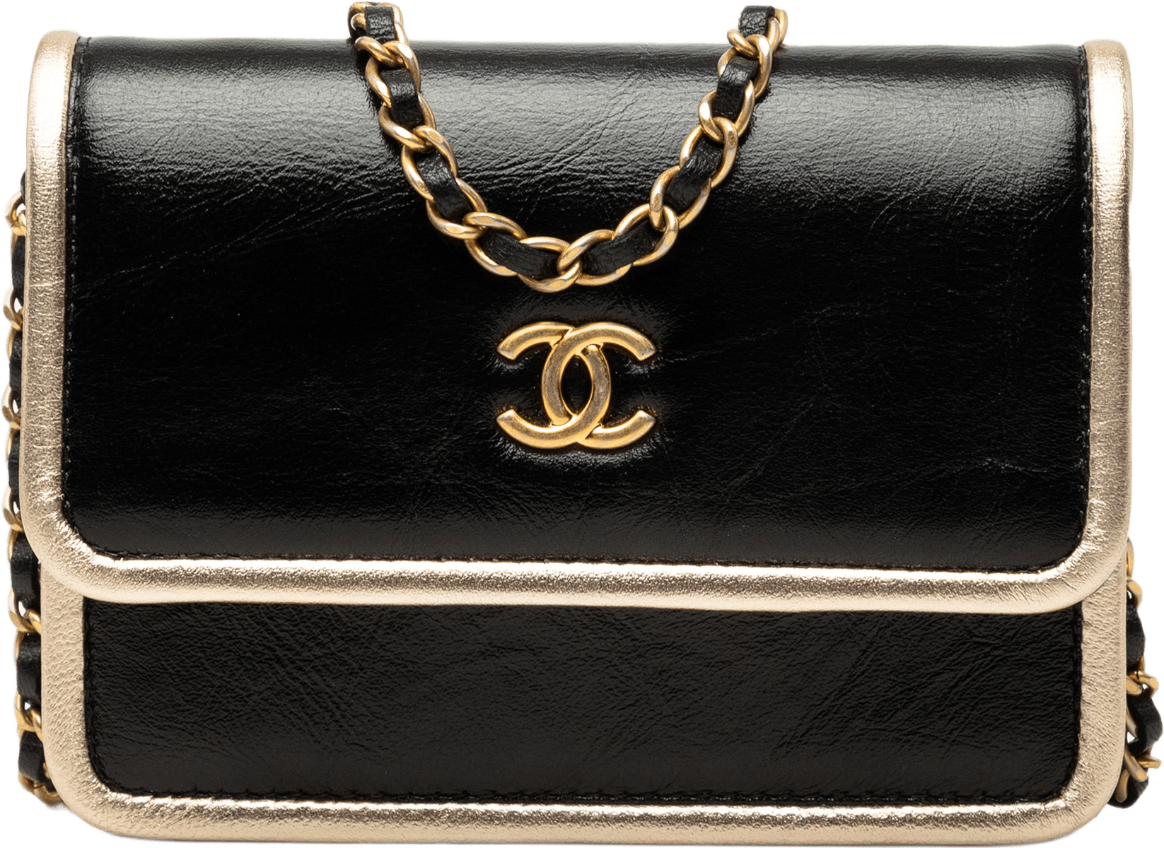 Chanel Cc Metallic Calfskin Clutch With Chain, från Luxclusif, i färgen svart.