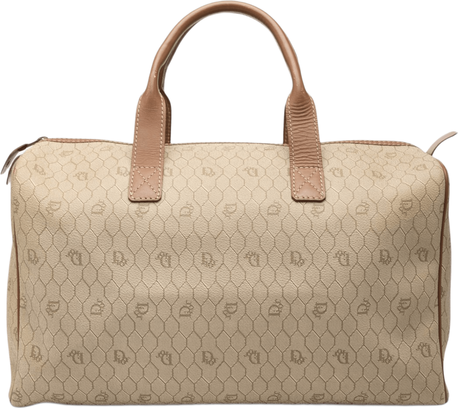 Dior Honeycomb Coated Canvas Boston Bag, från Luxclusif, i färgen beige.
