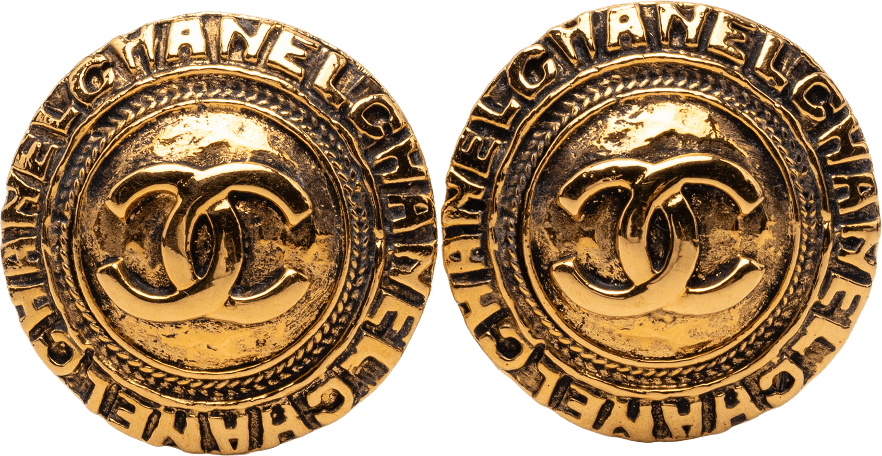 Chanel Cc Gold Plated Round Clip On Earrings, från Luxclusif, i färgen guld.